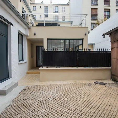 Vintage, F3 Avec Terrasse, Saint Charles Paris