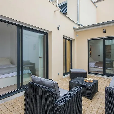 Apartment Vintage, F3 Avec Terrasse, Saint Charles Paris